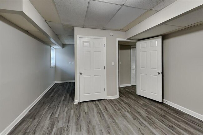 Building Photo - 4505 Laurie Ln SW