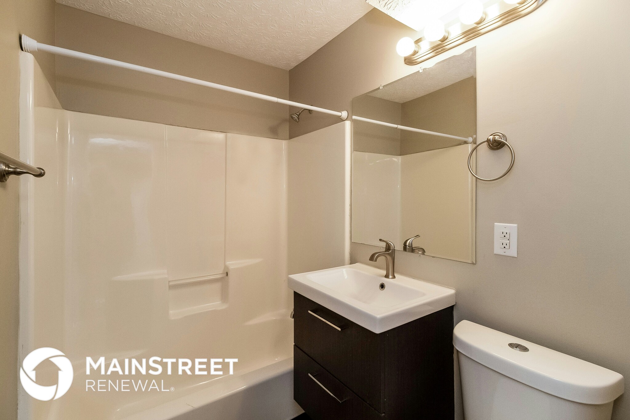 Building Photo - 5080 Dimson Dr N