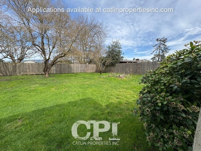 Building Photo - 532 Davidson Avenue