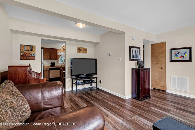 Building Photo - 47 Mizzen Dr