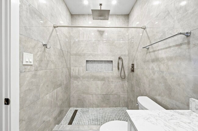 Building Photo - 12430 Pecan Ct