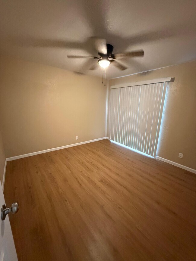 Building Photo - 8000 Winsford Dr