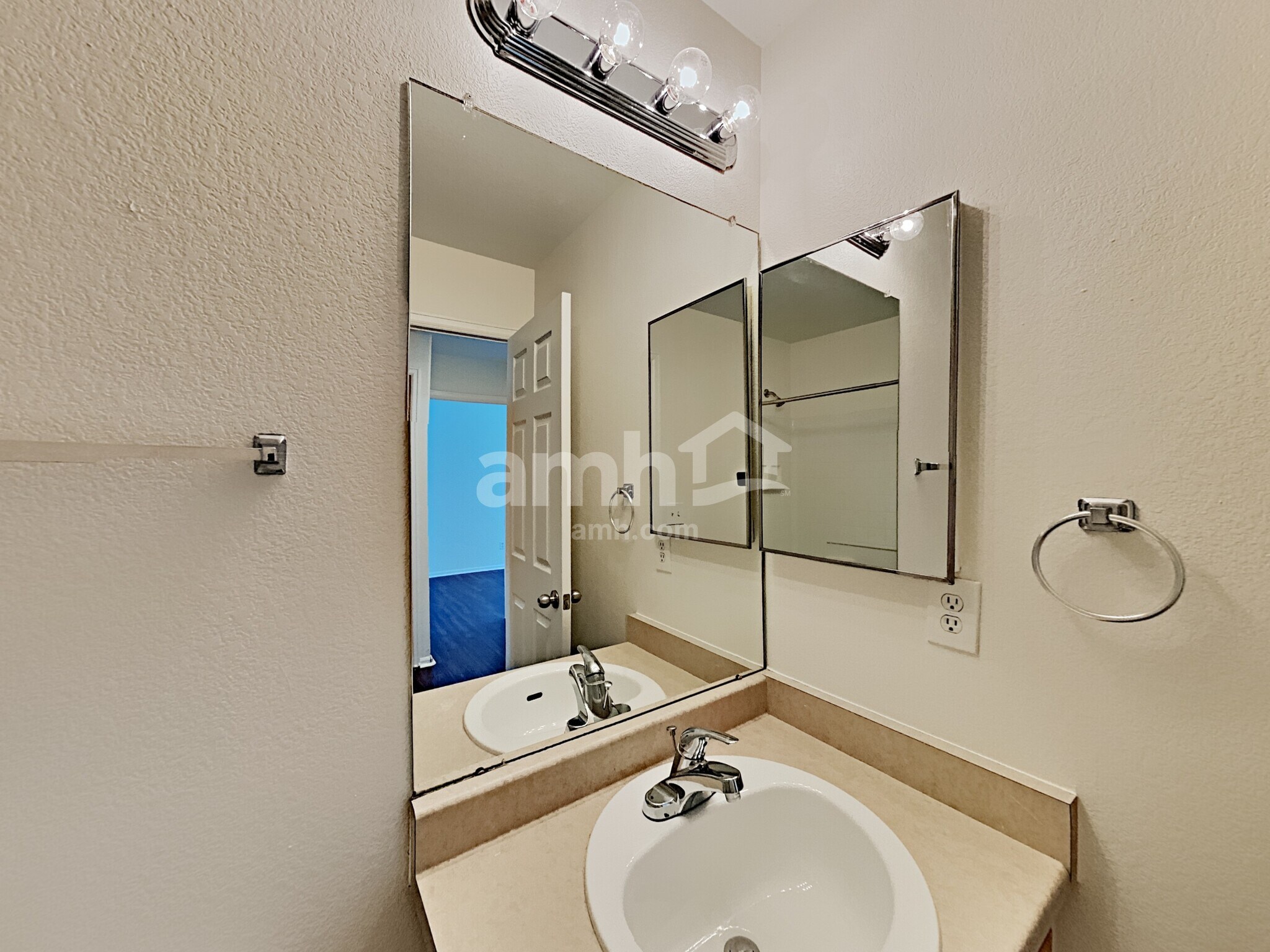 Building Photo - 1173 Sandpiper Ln
