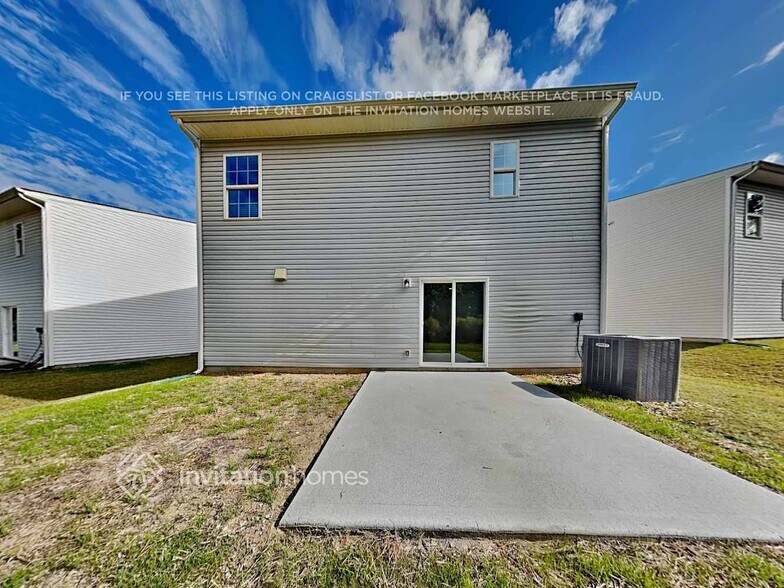 Building Photo - 7300 Olive Coast St