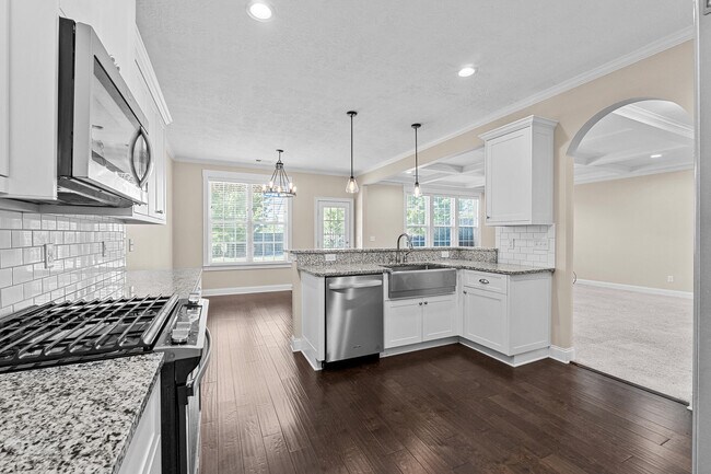 Building Photo - 582 Bunchgrass St