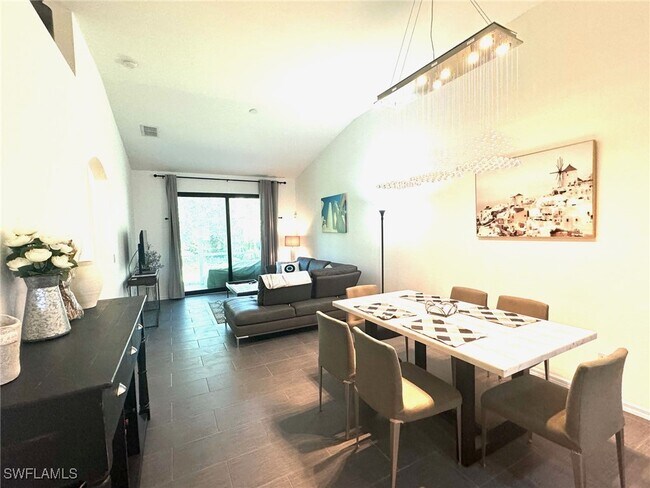 Building Photo - 7790 Woodbrook Cir