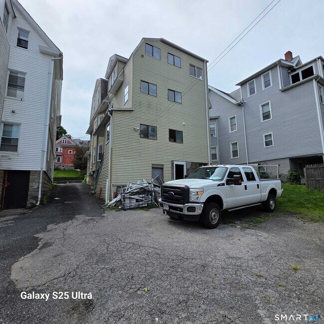Building Photo - 82 Bunker Hill Ave