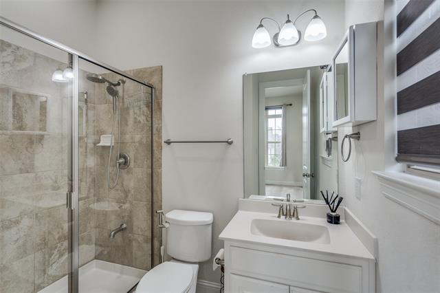 Building Photo - 8763 Portola Dr