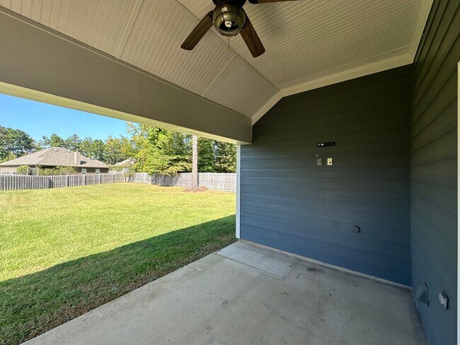 Building Photo - Beautiful Pike Road Home in Woodland Creek