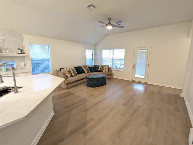 Building Photo - 2008 Petrified Forest Dr