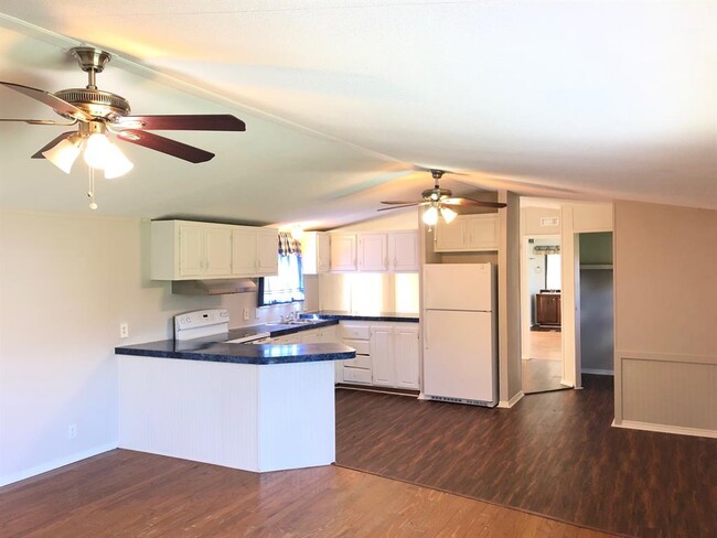 Building Photo - 3074 FM 1486