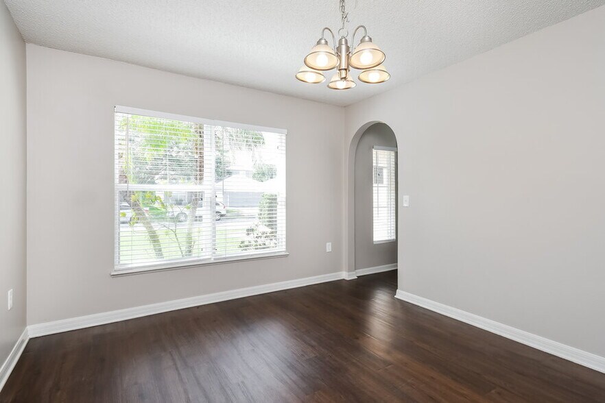 Building Photo - 3034 Elbib Dr