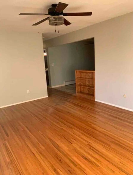 Building Photo - 647 Sacajawea Dr