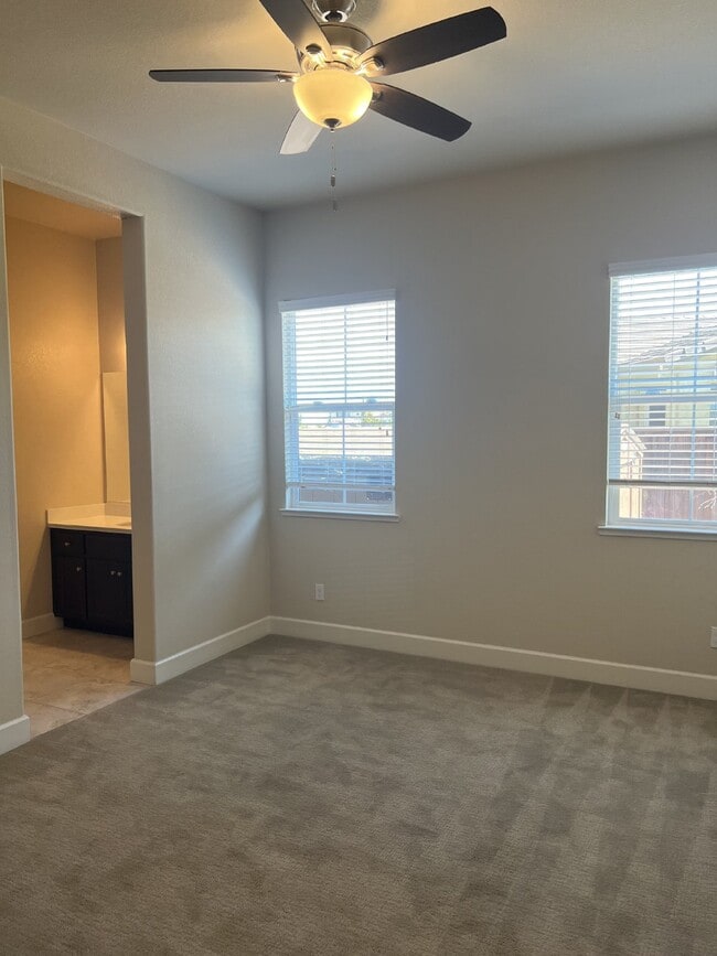 Building Photo - Stunning 4-Bed Lake View Home with Hardwood Floors