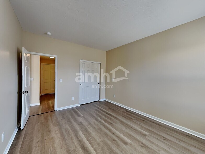 Building Photo - 8333 Parori Ln