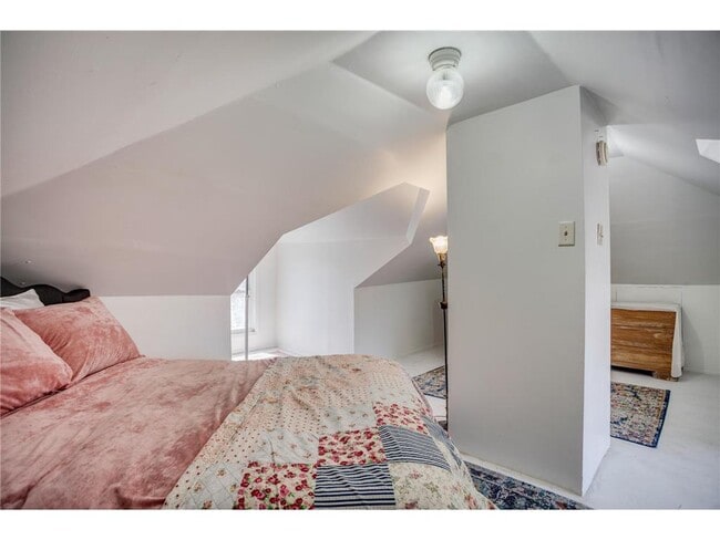 Building Photo - 3521 Girard Ave S