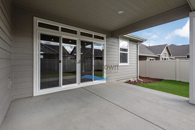Building Photo - Brand New 4 Bed 2.5 Bath Home in Post Falls!!