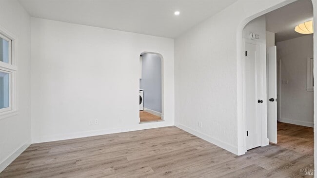 Building Photo - 833 Bridgeway
