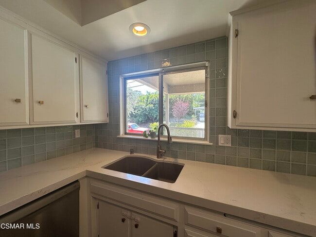 Building Photo - 5708 Wilhelmina Ave
