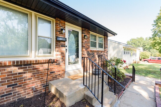 Building Photo - 4423 Vance Ave