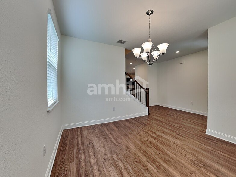Building Photo - 2974 Hill Valley Ln