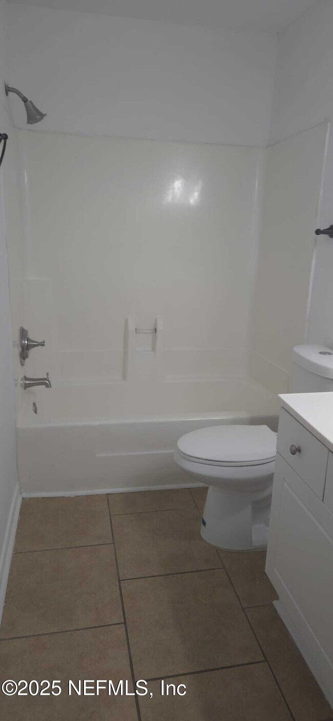 Building Photo - 10200 Belle Rive Blvd
