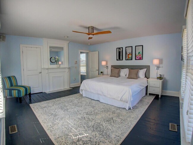 Building Photo - 95 Hull Aly