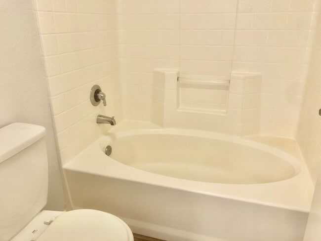 Building Photo - 2 Bed/2 Bath Otay Ranch