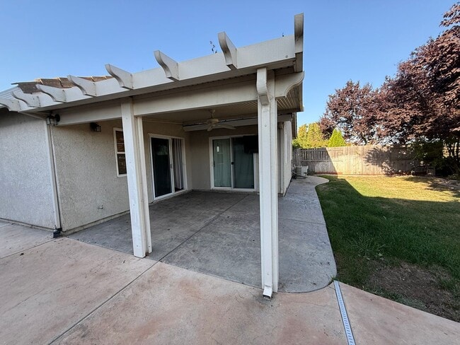 Building Photo - 3750 Solomon Island Rd