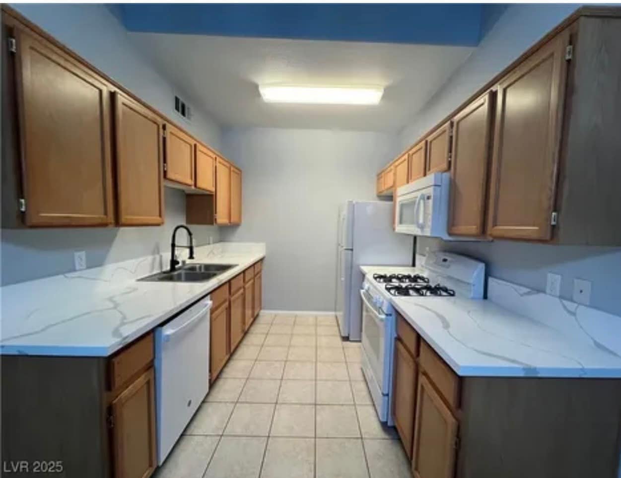 Building Photo - 700 Carnegie St