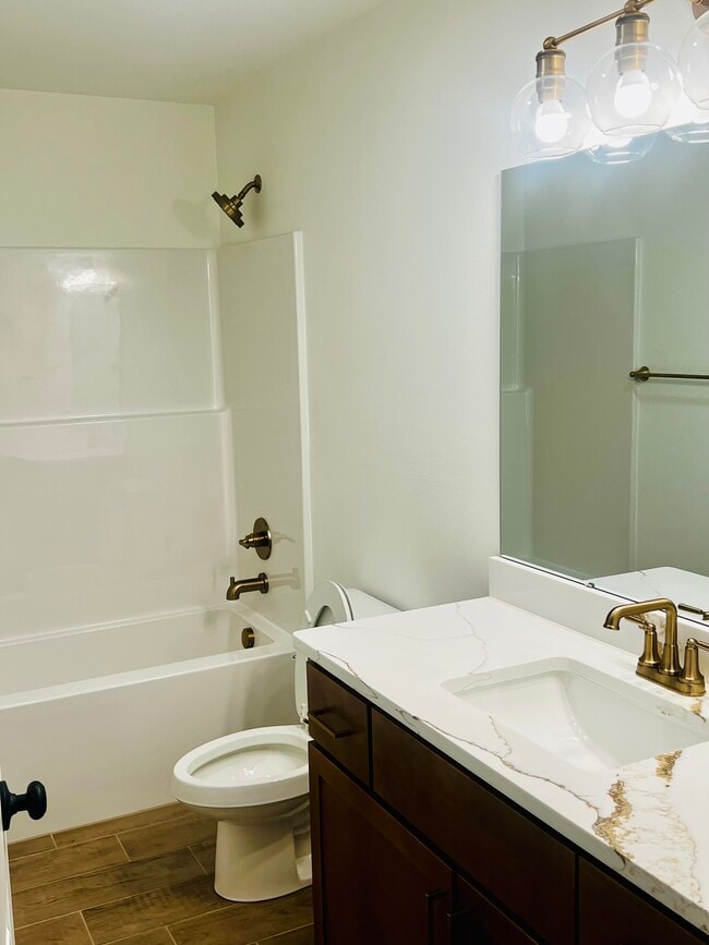 Building Photo - 251 Kristen Ln