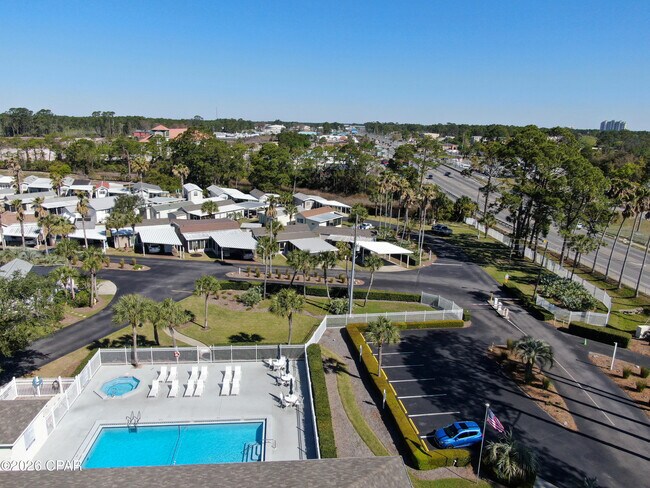 Building Photo - 1219 Thomas Dr