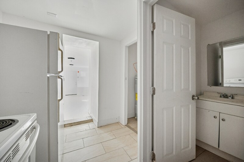 Building Photo - 1115 E Chelten Ave