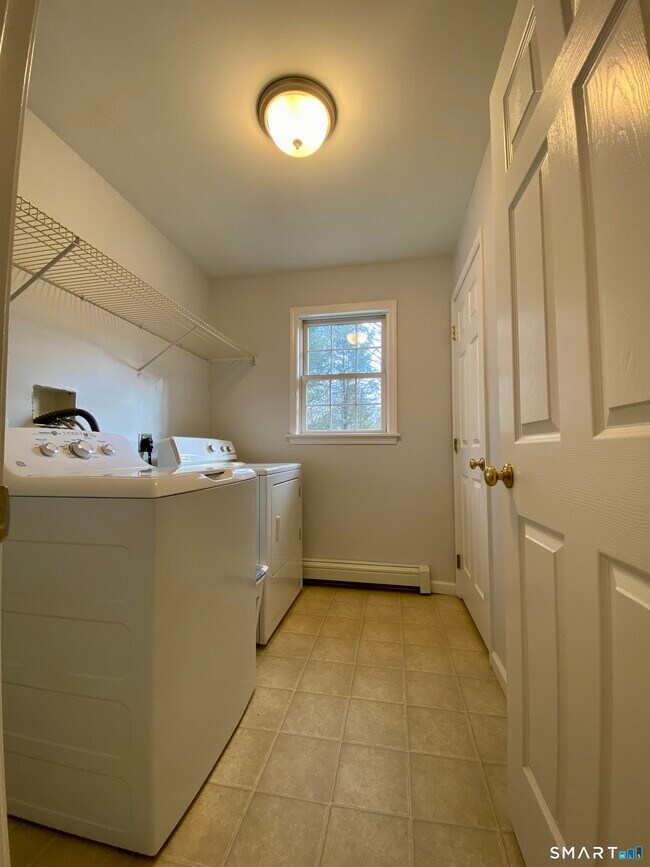 Building Photo - 185 Whitbeck Rd