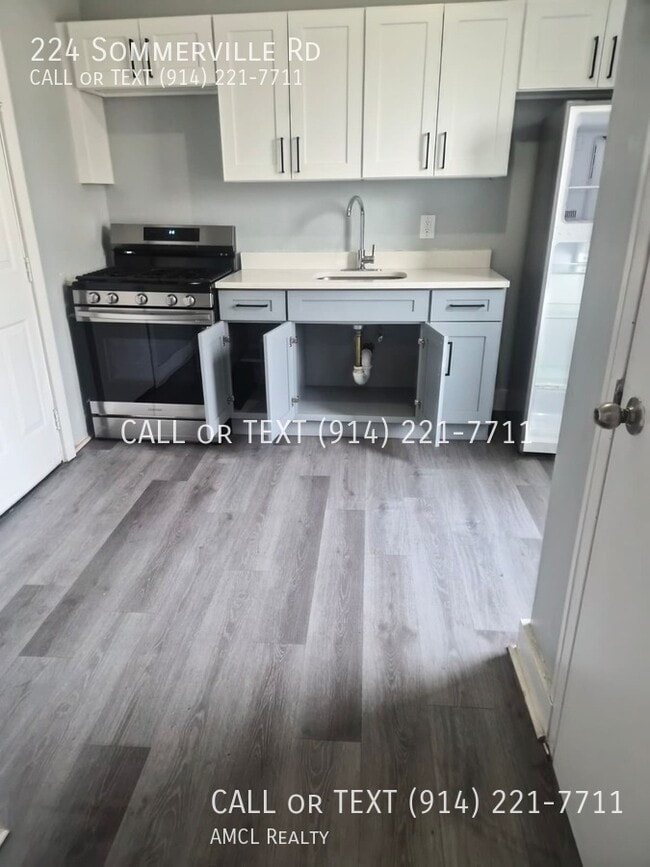 Building Photo - 224 Sommerville Pl