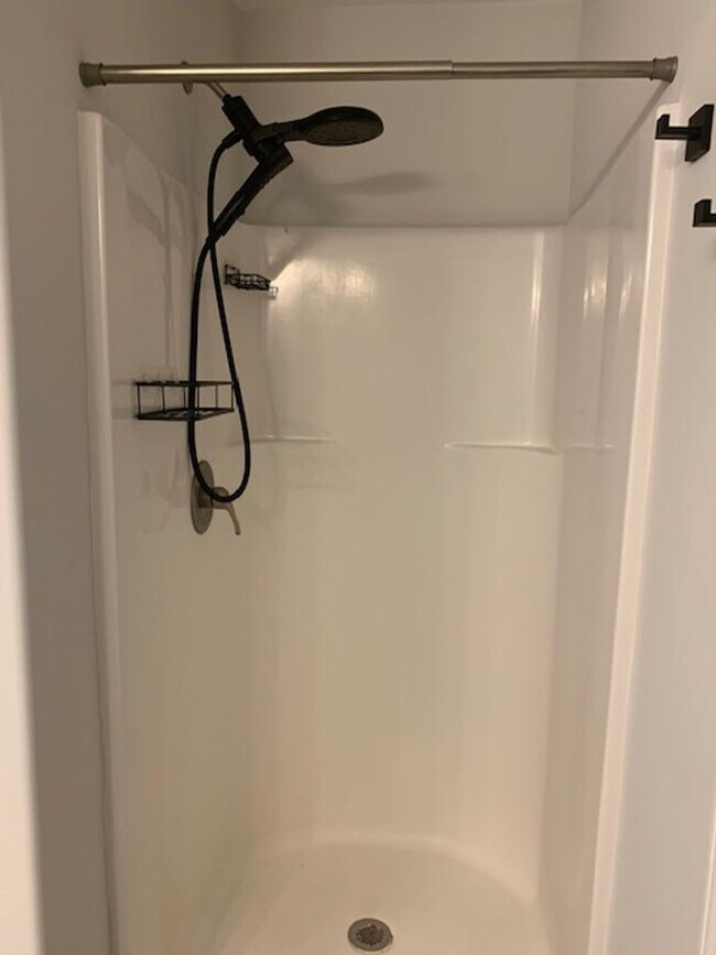 Building Photo - Single Family Home