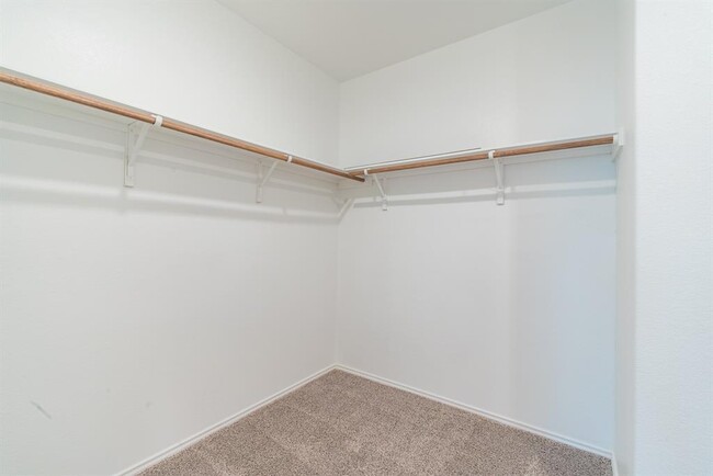 Building Photo - 10500 Steinbeck Dr