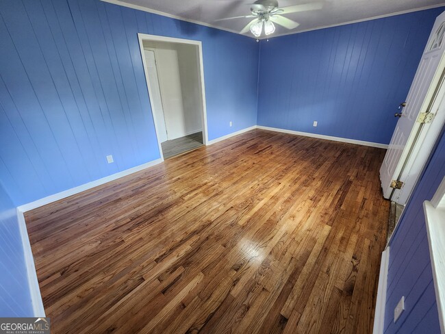 Building Photo - 318 Tate St