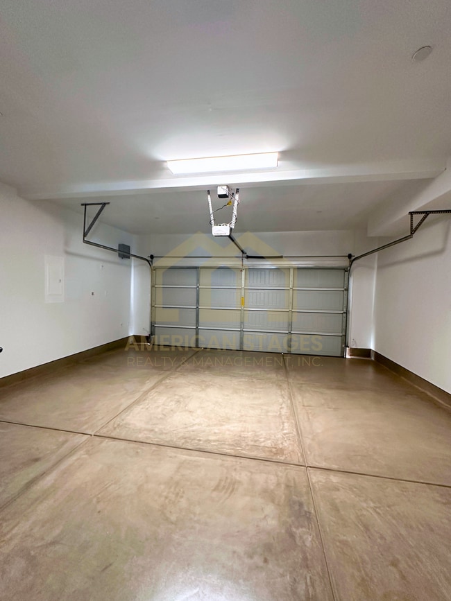 Building Photo - 1724 River Vista Way