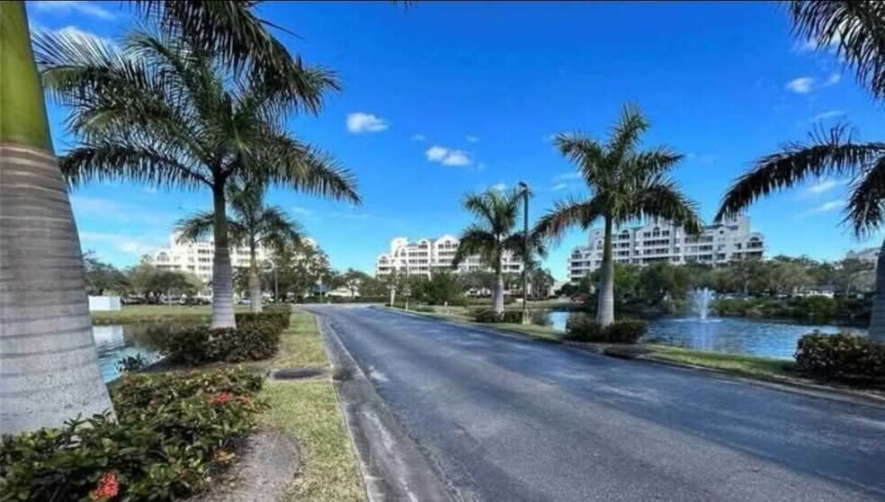 Building Photo - 2333 Feather Sound Dr