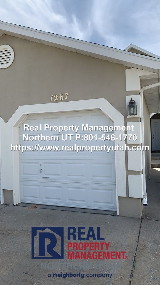 Building Photo - Cozy 2 Bedroom South Ogden Townhome Available Now!