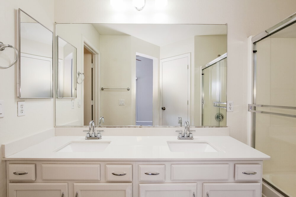 Building Photo - 2525 S 109th Dr