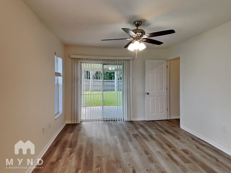 Building Photo - 2617 Hawthorne Ln