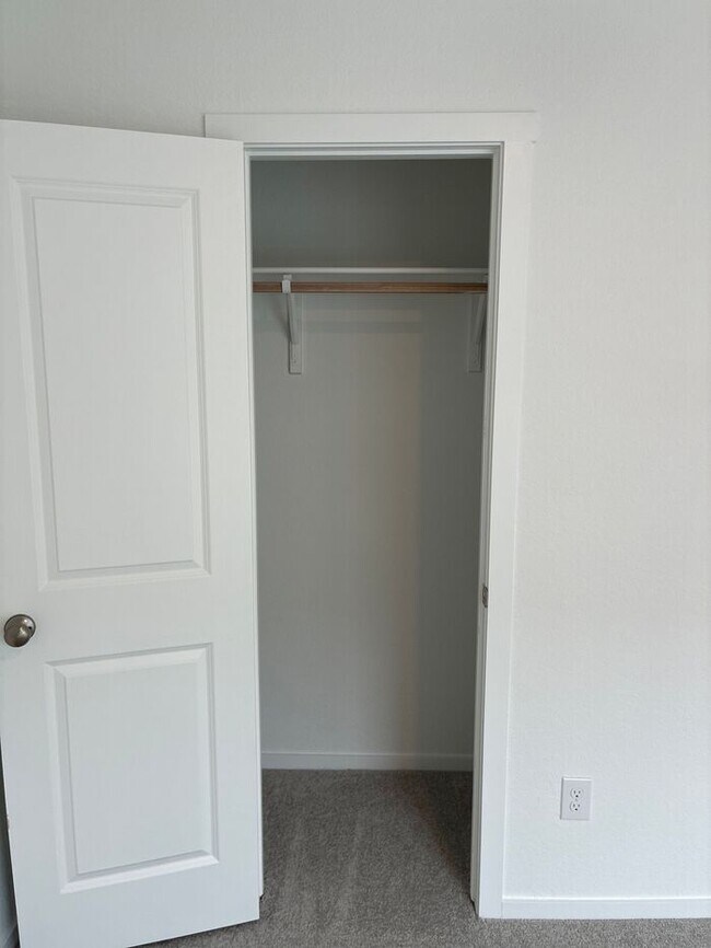 Building Photo - Charming 4 beds 2 baths in San Antonio!