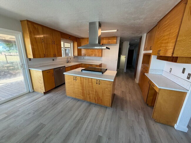 Building Photo - 27840 7 Mile Ln