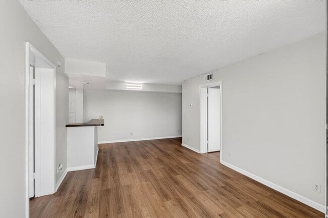 Building Photo - TWO BEDROOM ONE BATHROOM!! MOVE IN READY!! WATERFRONT COMMUNITY!!