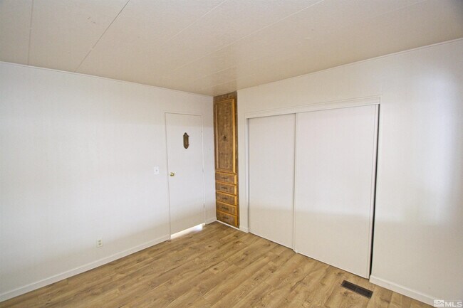 Building Photo - 3726 Sherman Ln