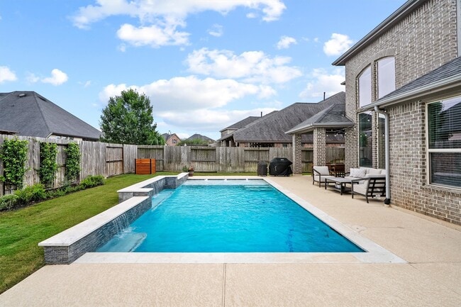 Building Photo - 3427 Willow Cres Ct