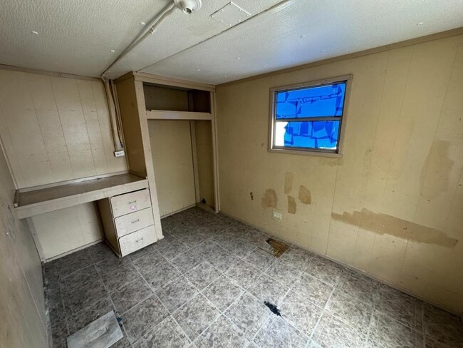 Building Photo - 3632 SW Military Dr