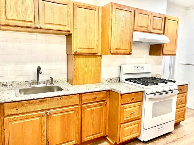 Building Photo - 46 Prescott St